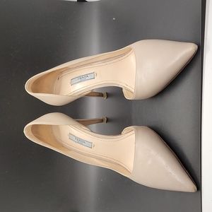Auth prada pumps